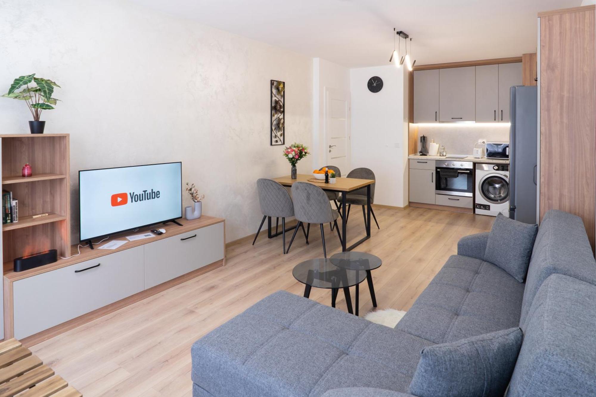 New Modern & Cozy Apartment With Free Parking Varna Exterior photo