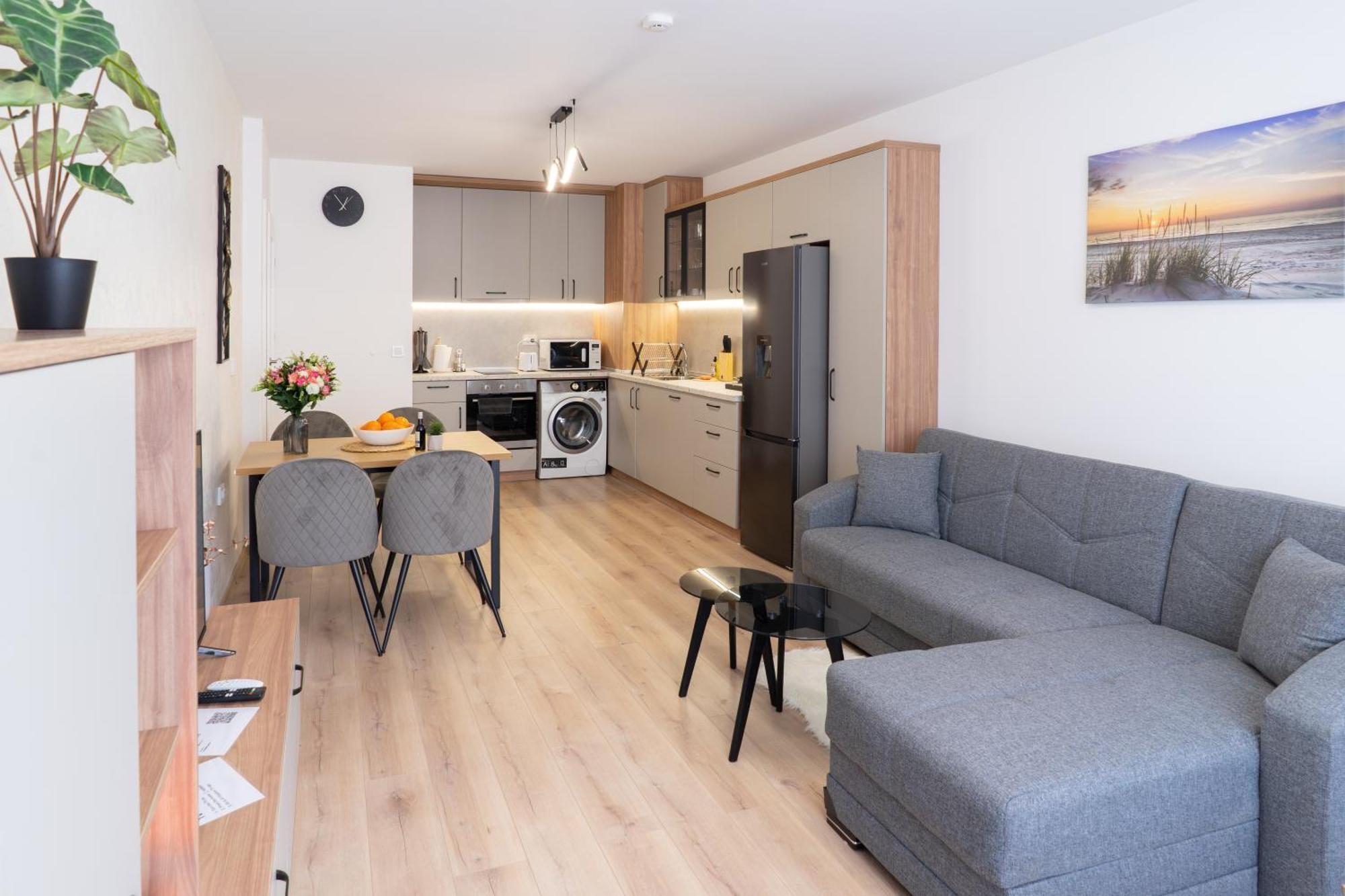 New Modern & Cozy Apartment With Free Parking Varna Exterior photo