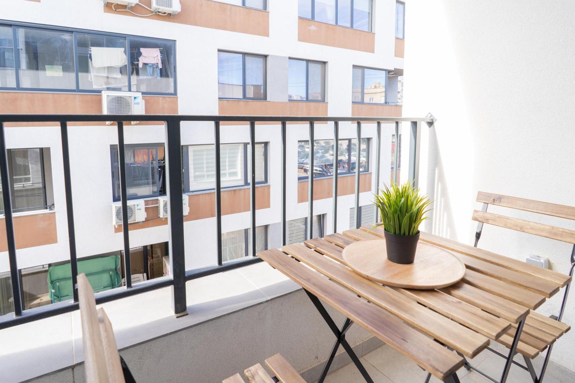 New Modern & Cozy Apartment With Free Parking Varna Exterior photo